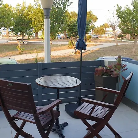 Connie's House * Кос